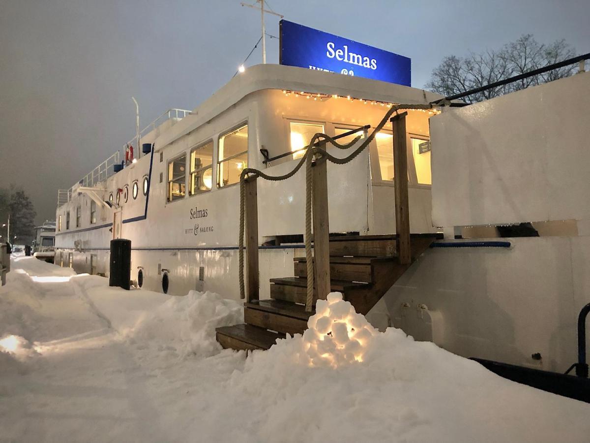 Selmas Hytt Och Salong Hostel Uppsala Buitenkant foto
