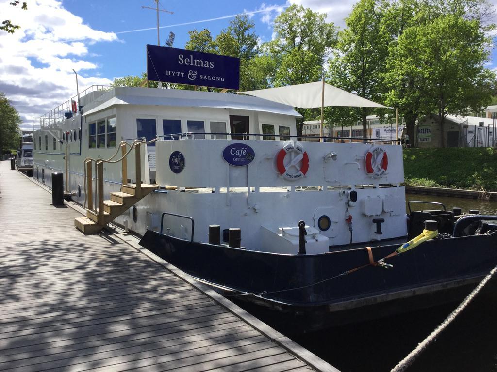 Selmas Hytt Och Salong Hostel Uppsala Buitenkant foto