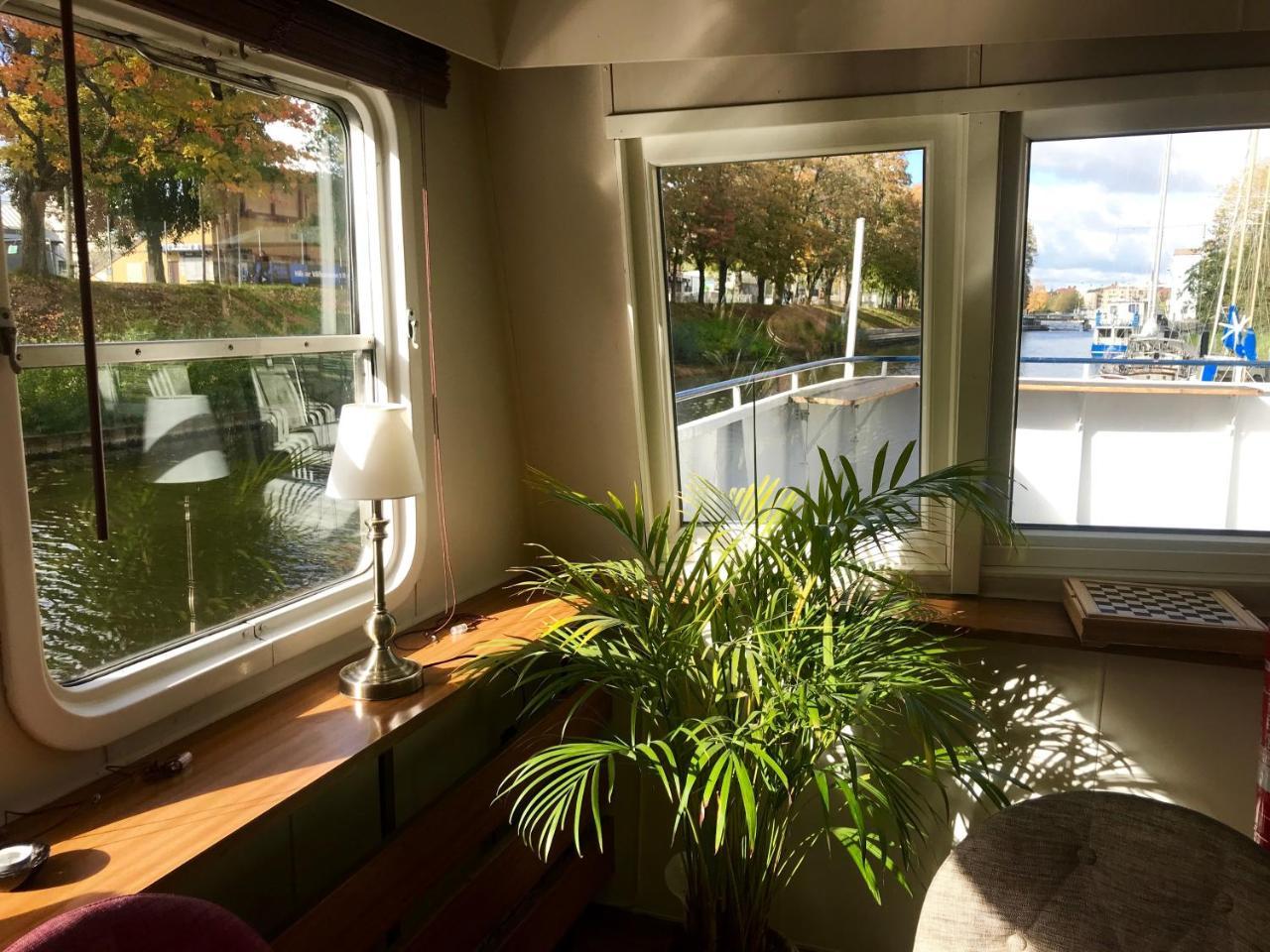 Selmas Hytt Och Salong Hostel Uppsala Buitenkant foto