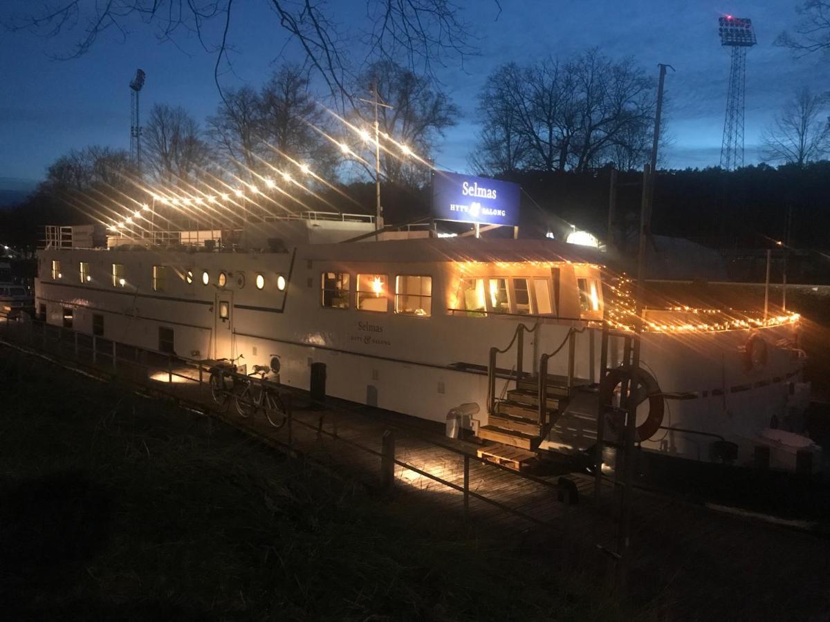Selmas Hytt Och Salong Hostel Uppsala Buitenkant foto
